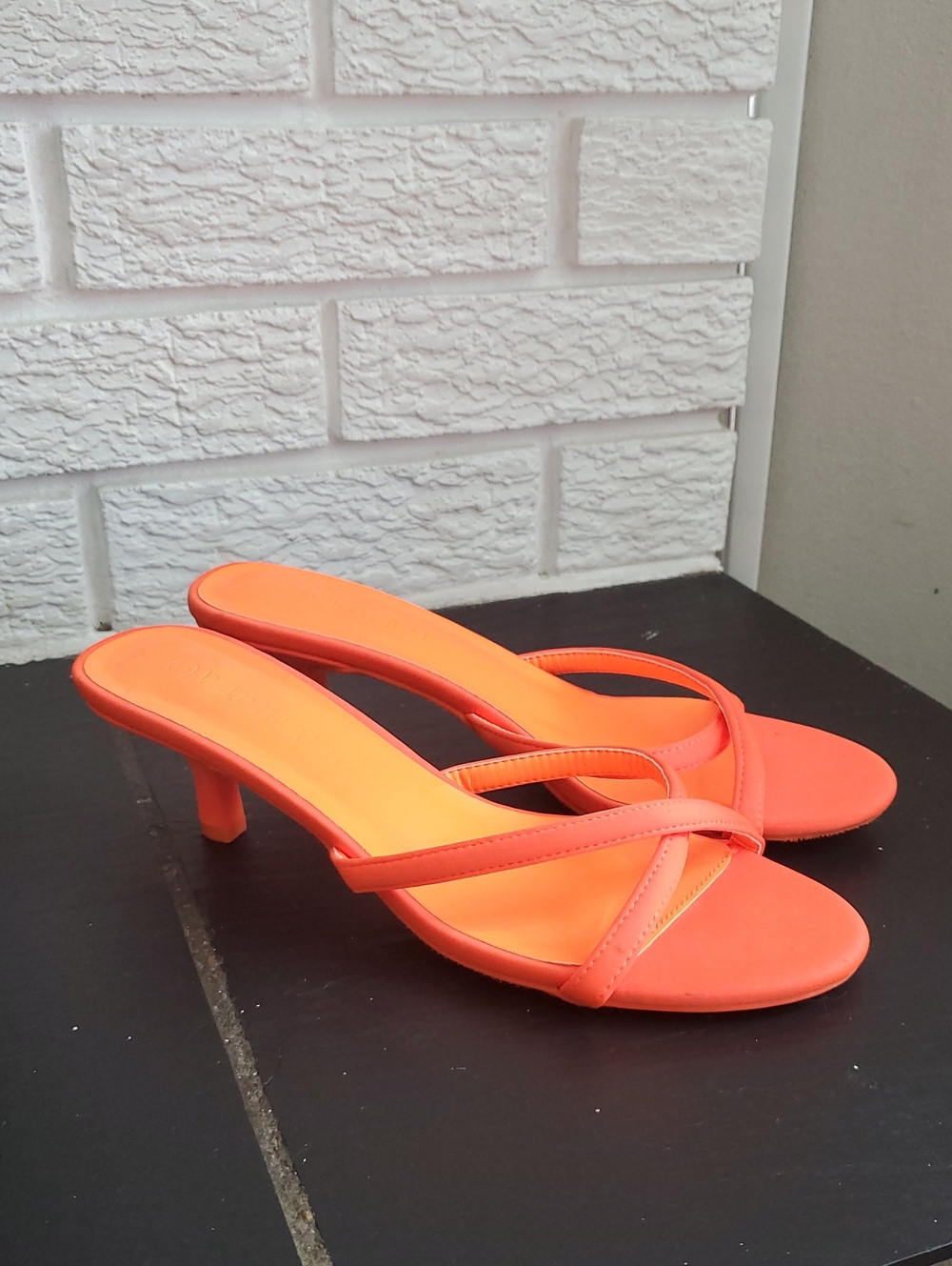 Wild Diva Lounge Neon Orange Strappy Kitten Heels Mules Sz 8 Coquette Feminine